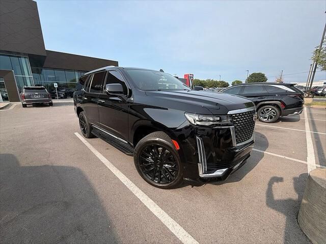 2023 Cadillac Escalade Premium Luxury — photo 1 of 4