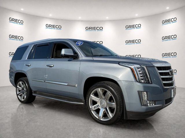 2016 Cadillac Escalade Premium Collection — photo 1 of 10