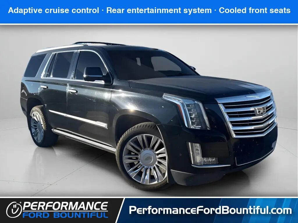 2017 Cadillac Escalade Platinum — photo 1 of 13