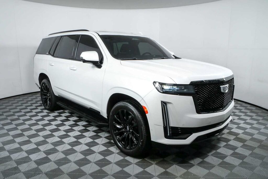 2024 Cadillac Escalade — photo 1 of 7