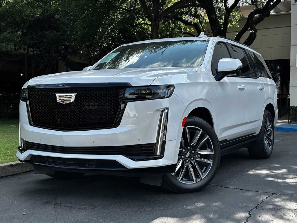 2024 Cadillac Escalade — photo 1 of 7