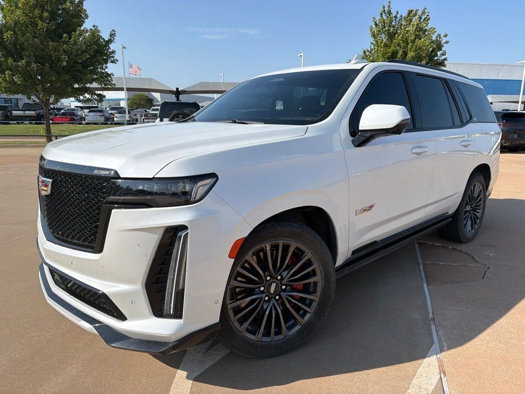2024 Cadillac Escalade — photo 1 of 7