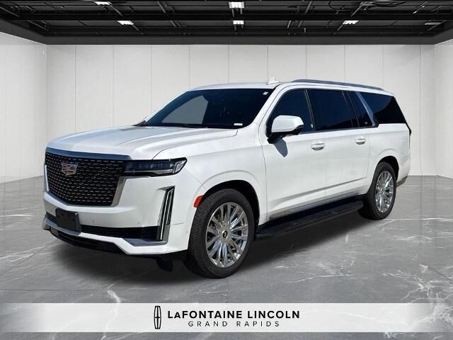 2021 Cadillac Escalade ESV Premium Luxury — photo 1 of 1