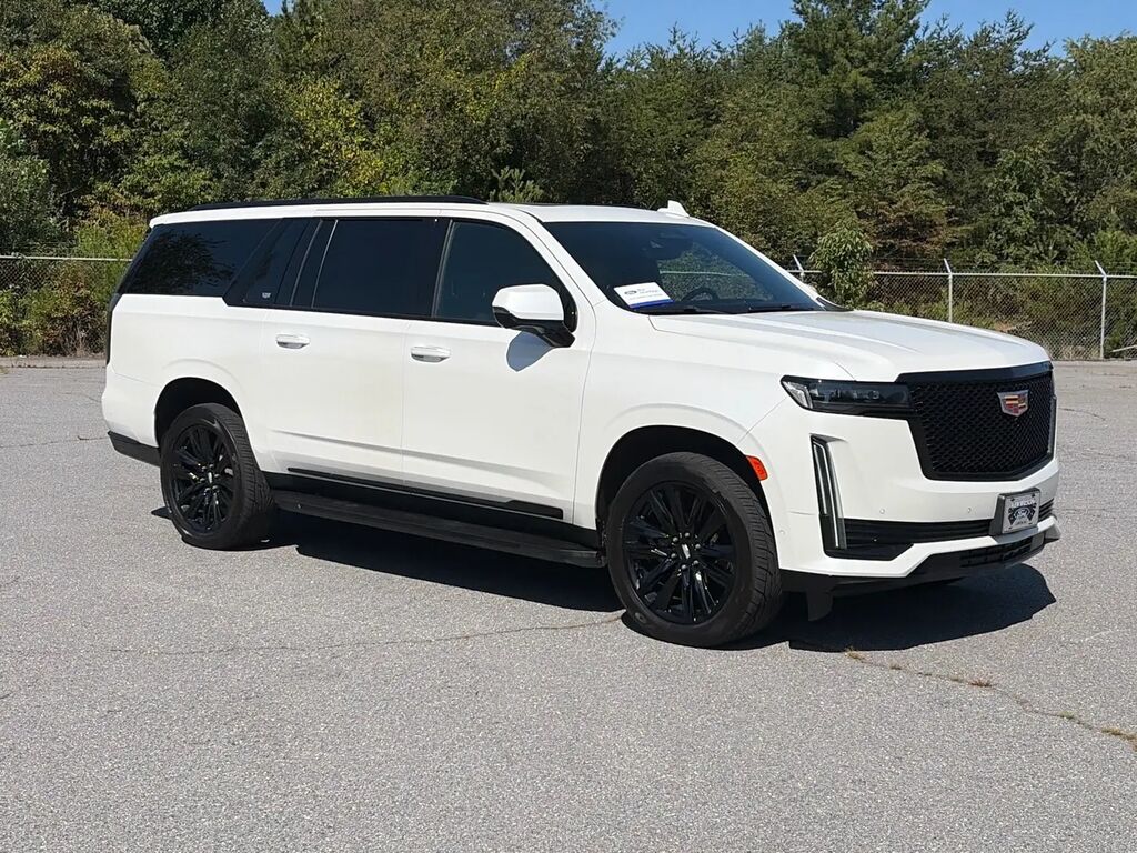 2021 Cadillac Escalade ESV Sport — photo 1 of 13