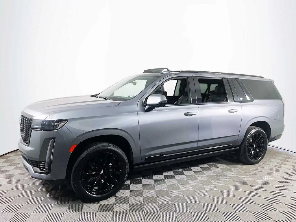 2022 Cadillac Escalade ESV Sport — photo 1 of 13