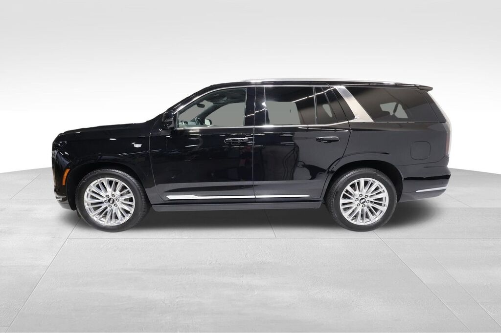 2025 Cadillac Escalade — photo 1 of 7