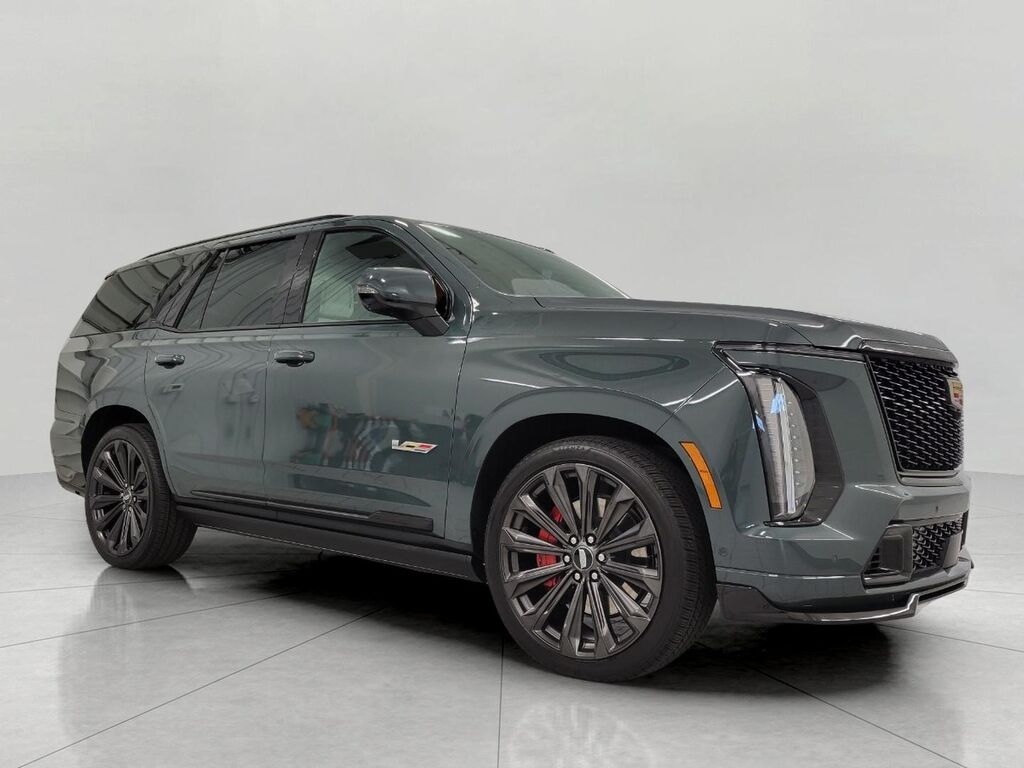 2025 Cadillac Escalade — photo 1 of 7