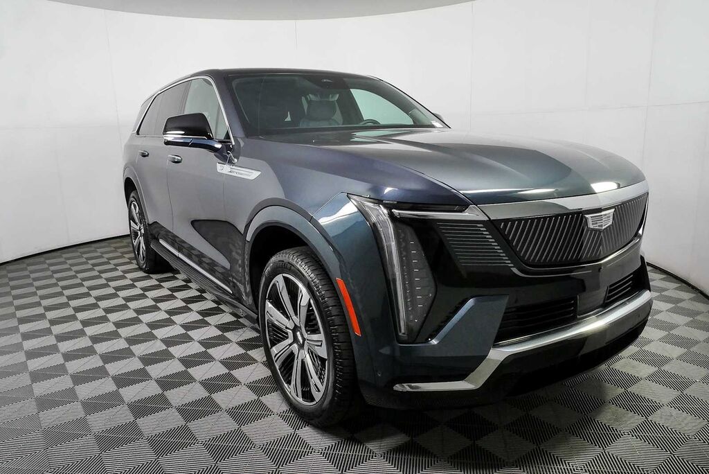 2025 Cadillac Escalade IQ — photo 1 of 7