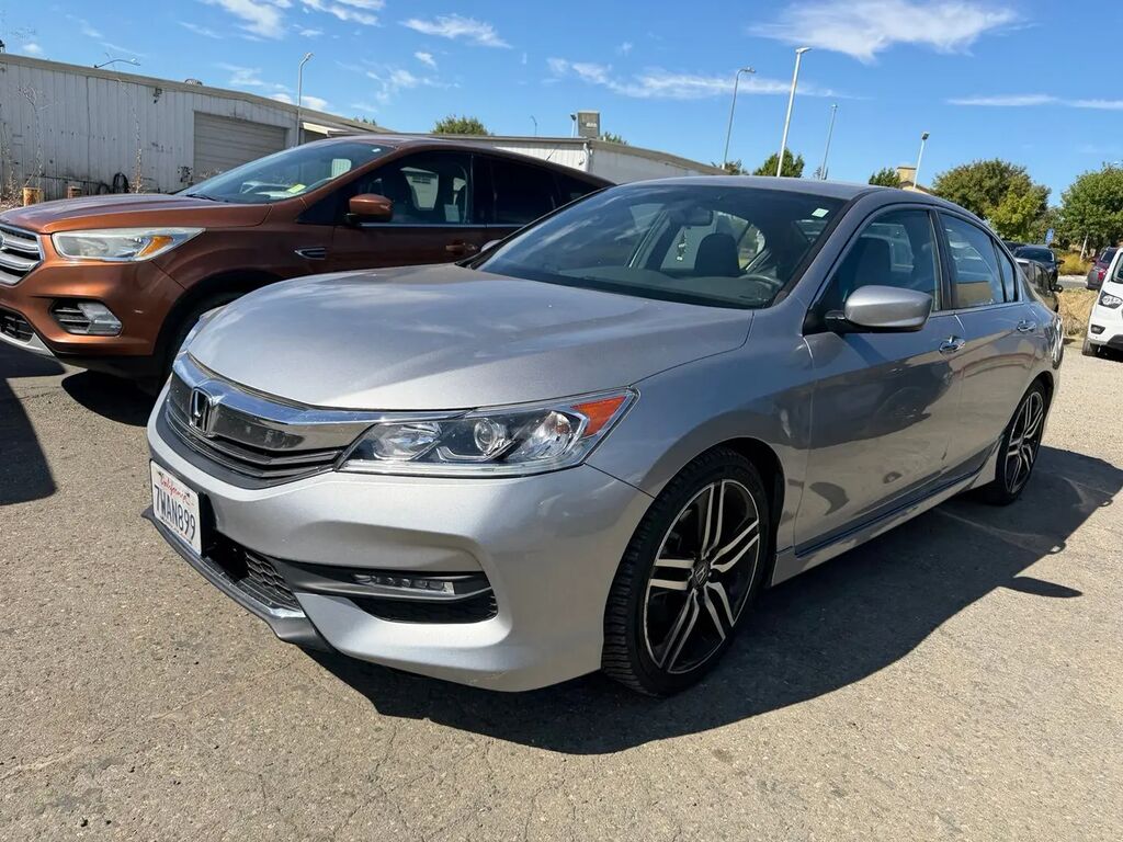 2017 Honda Accord Sport — photo 1 of 12