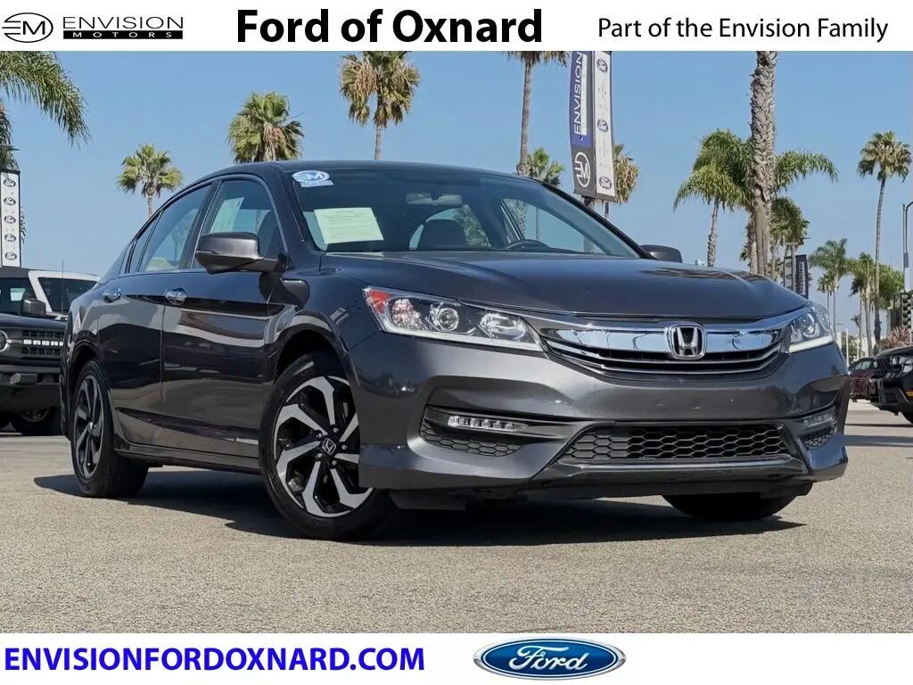 2017 Honda Accord EX — photo 1 of 13