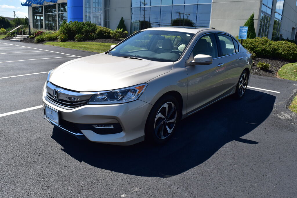 2017 Honda Accord Sedan EX — photo 1 of 7