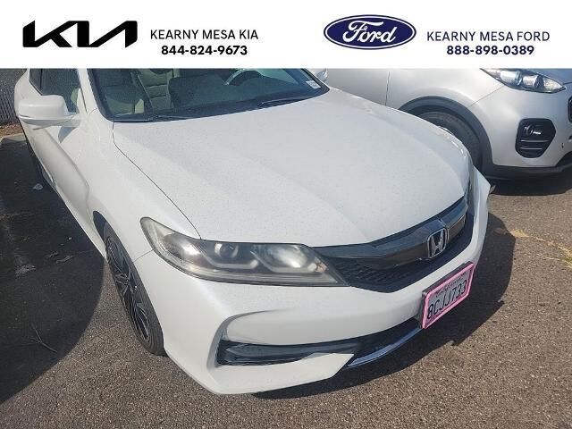 2017 Honda Accord EX-L — photo 1 of 11