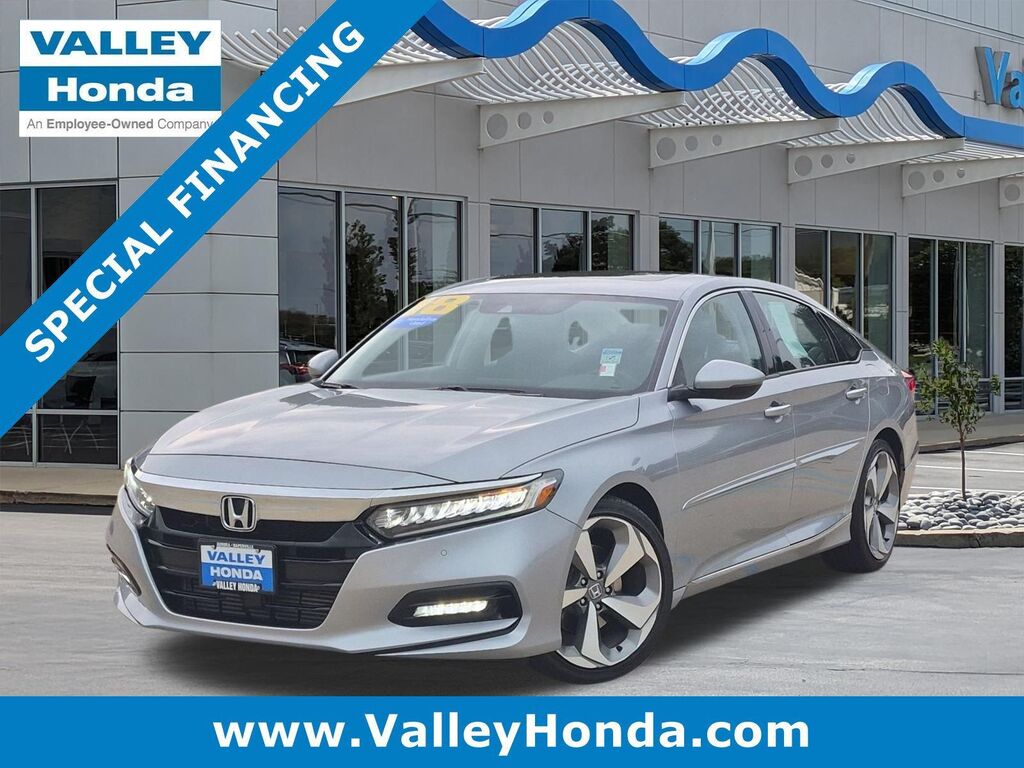 2018 Honda Accord Touring — photo 1 of 13