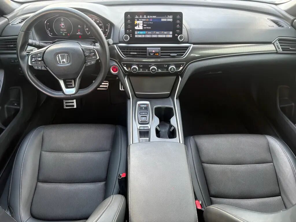 2022 Honda Accord Sport — photo 1 of 13