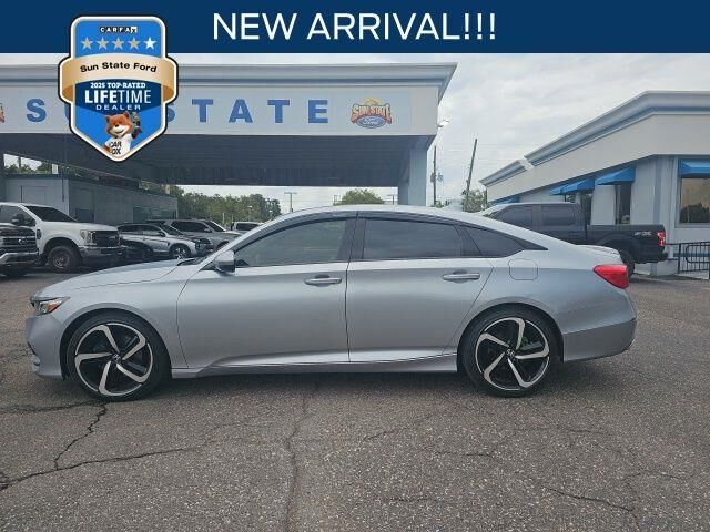 2018 Honda Accord Sport — photo 1 of 11