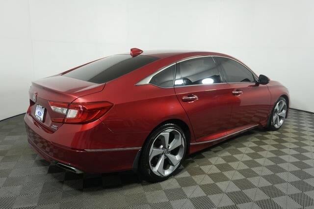 2019 Honda Accord Touring — photo 1 of 5