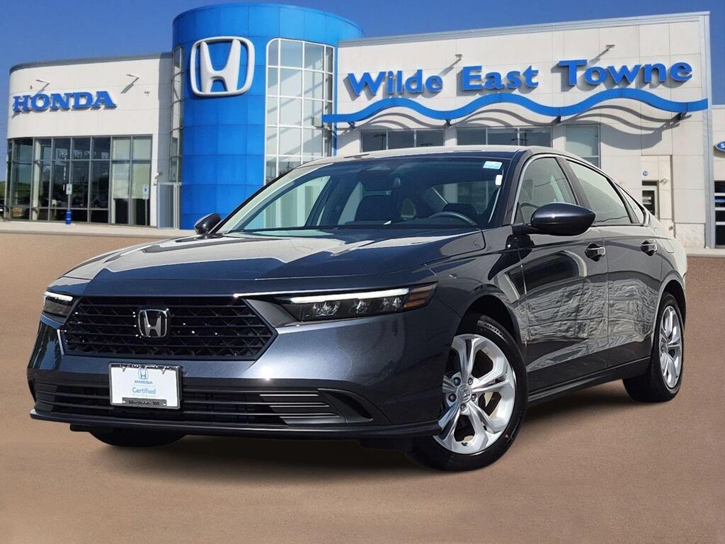 2025 Honda Accord LX — photo 1 of 13