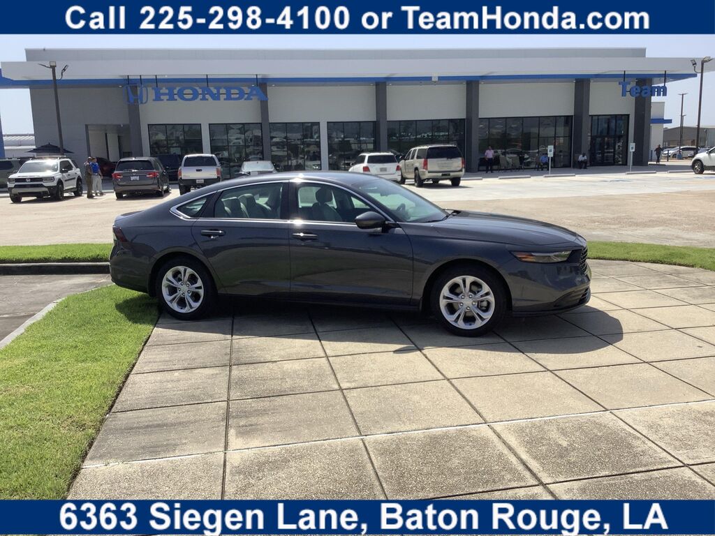 2025 Honda Accord LX — photo 1 of 13