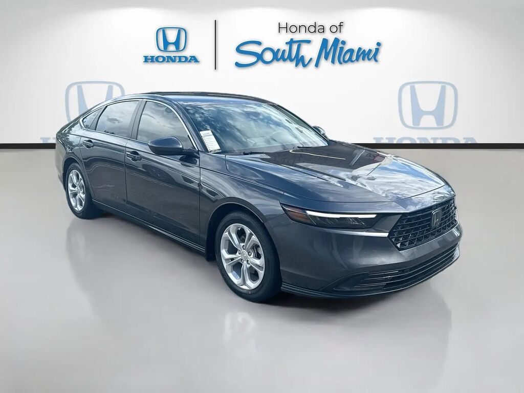 2025 Honda Accord LX — photo 1 of 13
