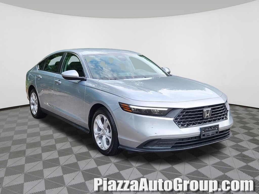 2025 Honda Accord Sedan 1.5T LX — photo 1 of 7