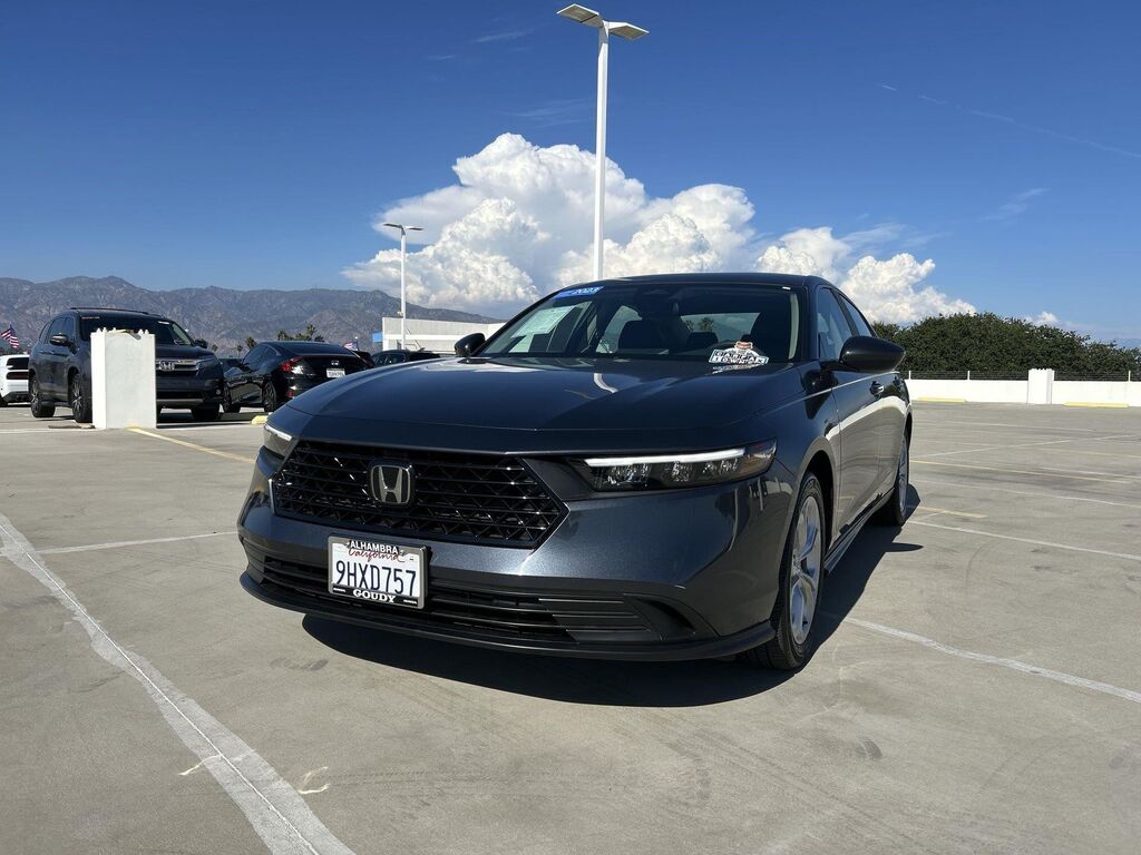 2023 Honda Accord LX — photo 1 of 13