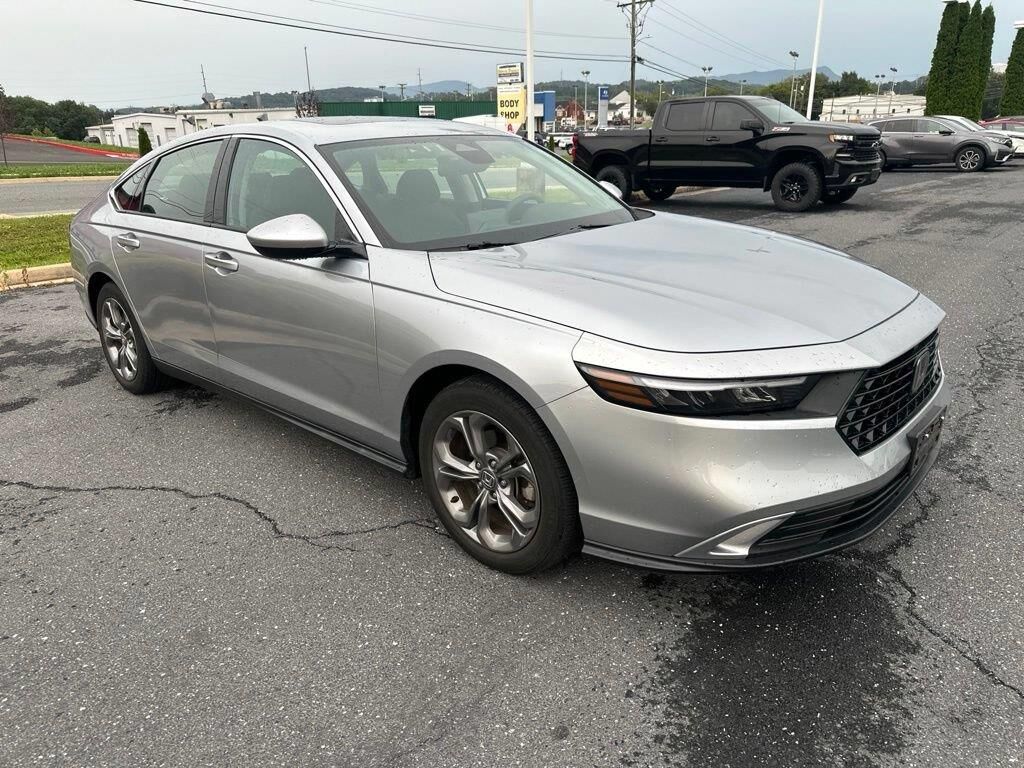2023 Honda Accord EX — photo 1 of 13