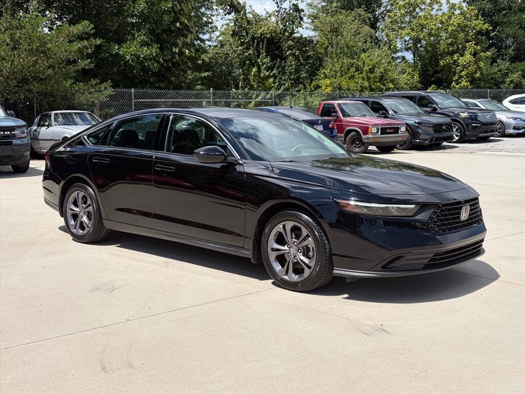 2023 Honda Accord Sedan 1.5T EX — photo 1 of 7