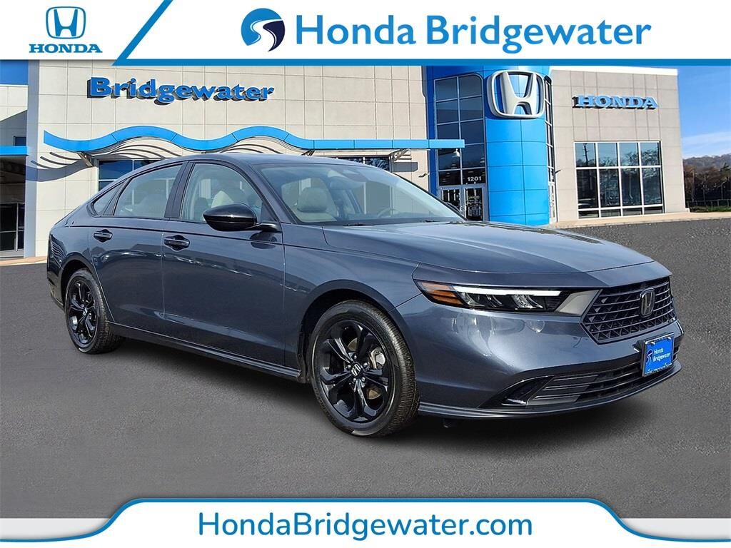 2025 Honda Accord SE — photo 1 of 13