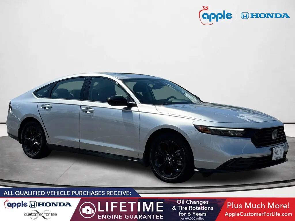 2025 Honda Accord SE — photo 1 of 13