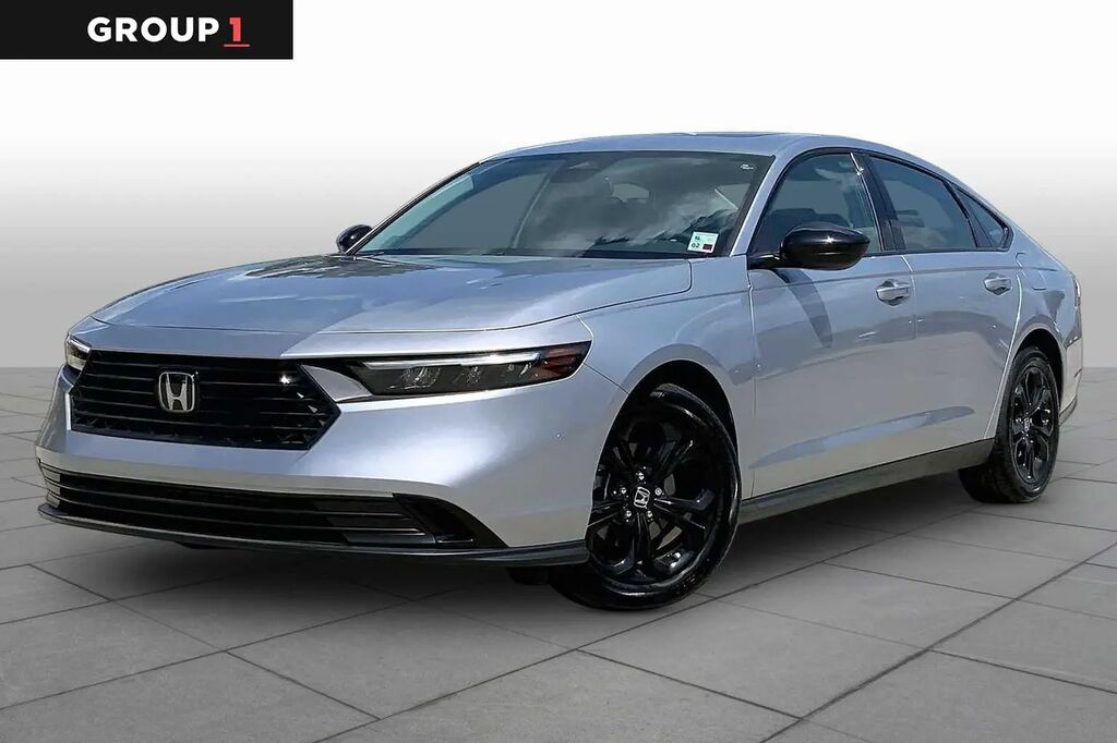 2025 Honda Accord SE — photo 1 of 12