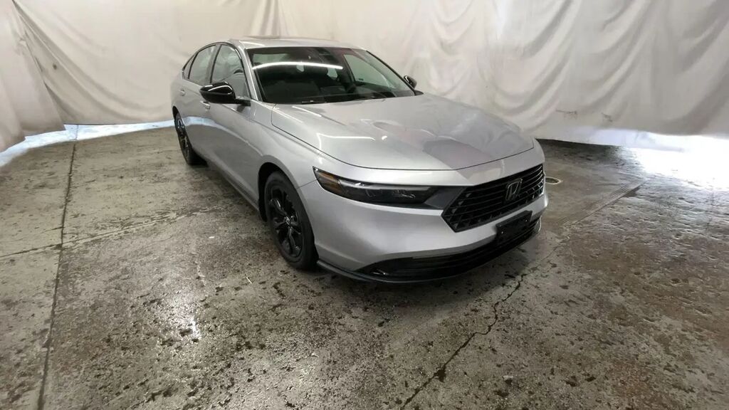 2025 Honda Accord SE — photo 1 of 13
