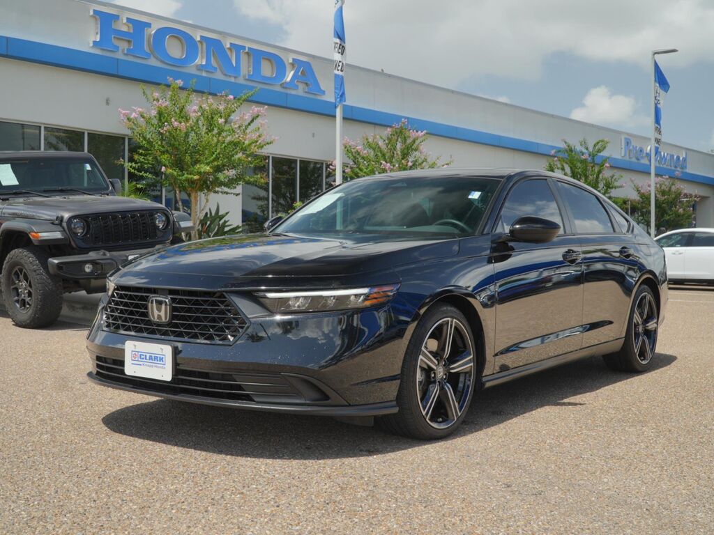 2026 Honda Accord Hybrid Sport — photo 1 of 13