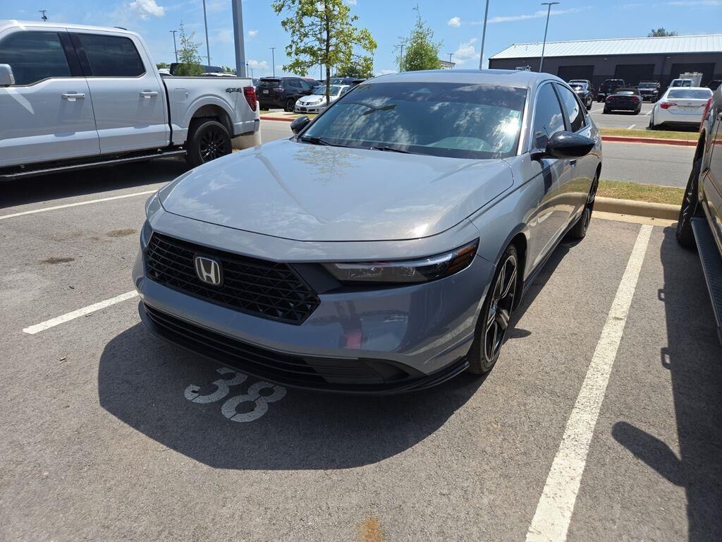 2024 Honda Accord Hybrid Sport — photo 1 of 5