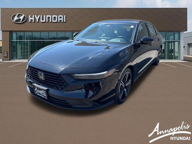 2023 Honda Accord Hybrid Sport — photo 1 of 13