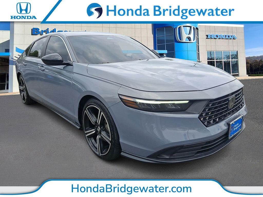 2023 Honda Accord Hybrid Sport — photo 1 of 13