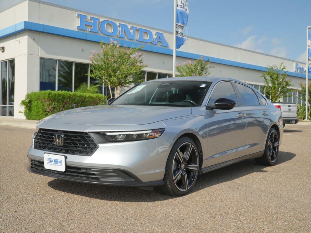2023 Honda Accord Hybrid Sport — photo 1 of 13