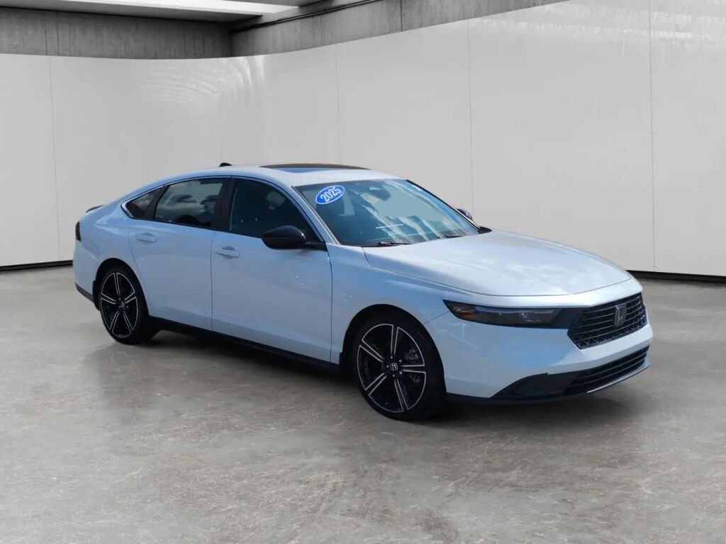 2025 Honda Accord Hybrid Sport — photo 1 of 13