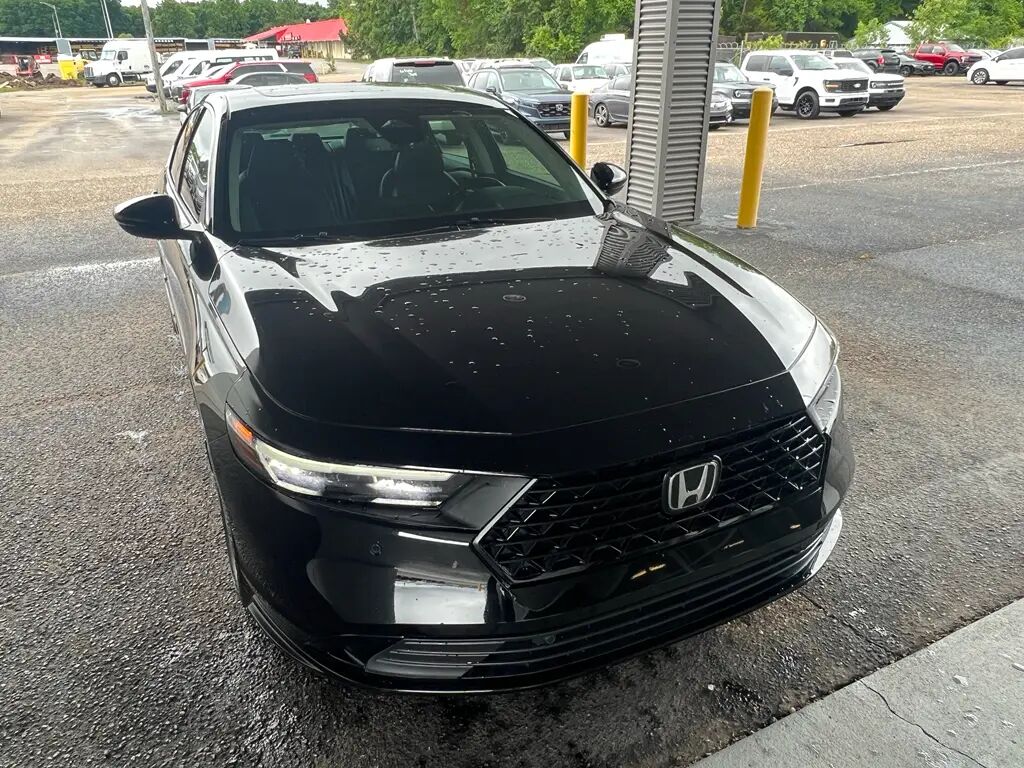 2024 Honda Accord Hybrid EX-L — photo 1 of 13