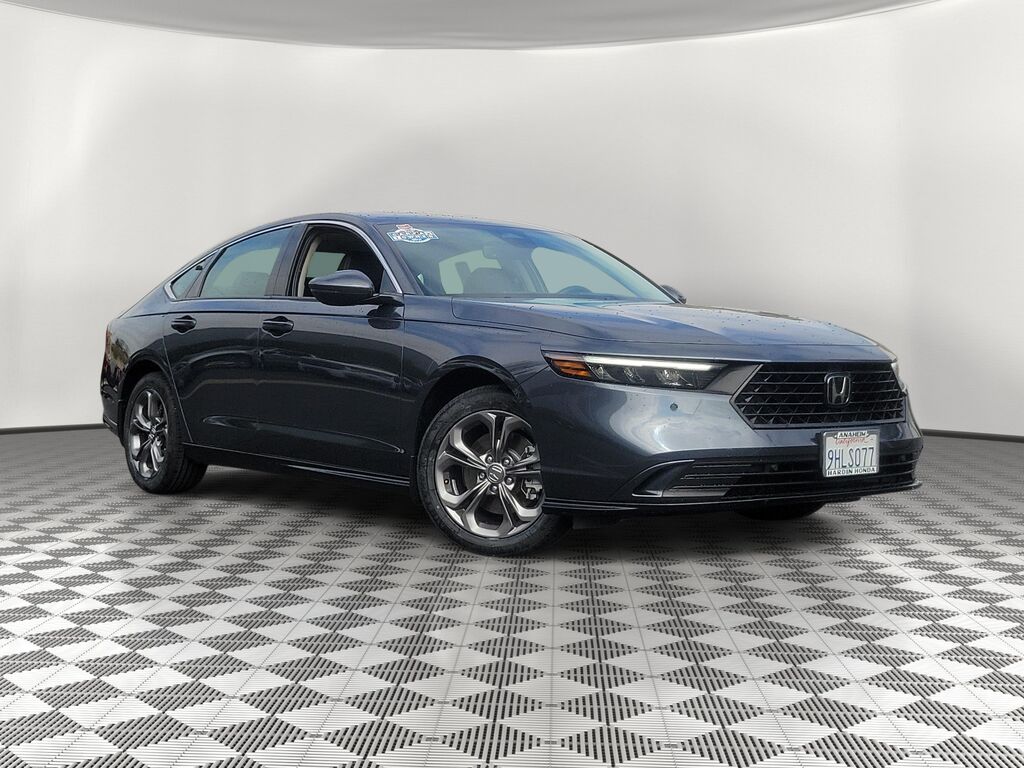 2023 Honda Accord Hybrid — photo 1 of 13