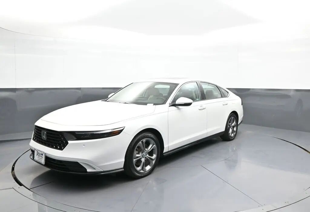 2024 Honda Accord Hybrid EX-L — photo 1 of 12