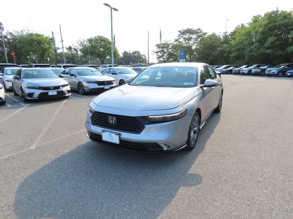 2023 Honda Accord Hybrid EX-L — photo 1 of 13