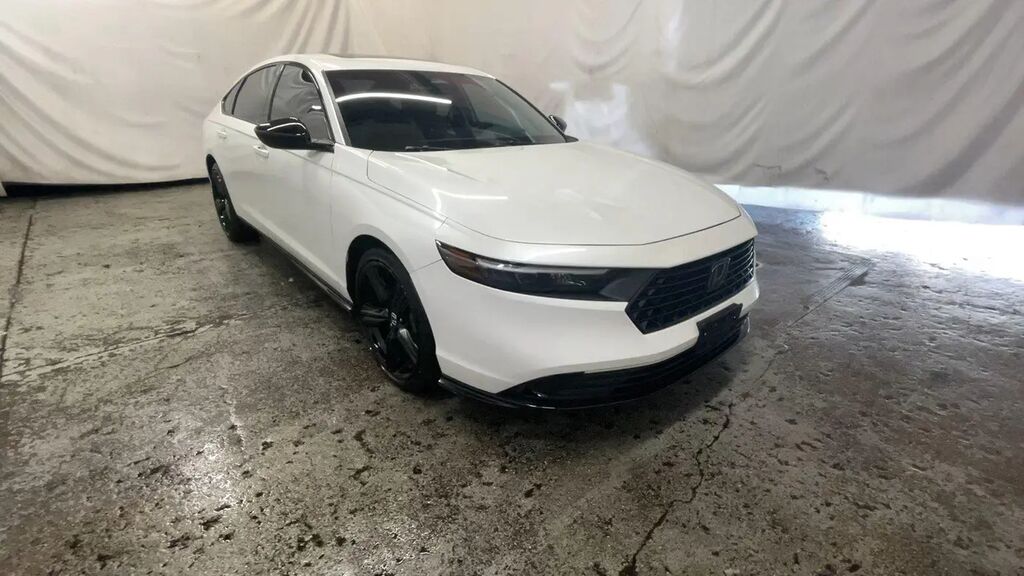 2023 Honda Accord Hybrid Sport-L — photo 1 of 13