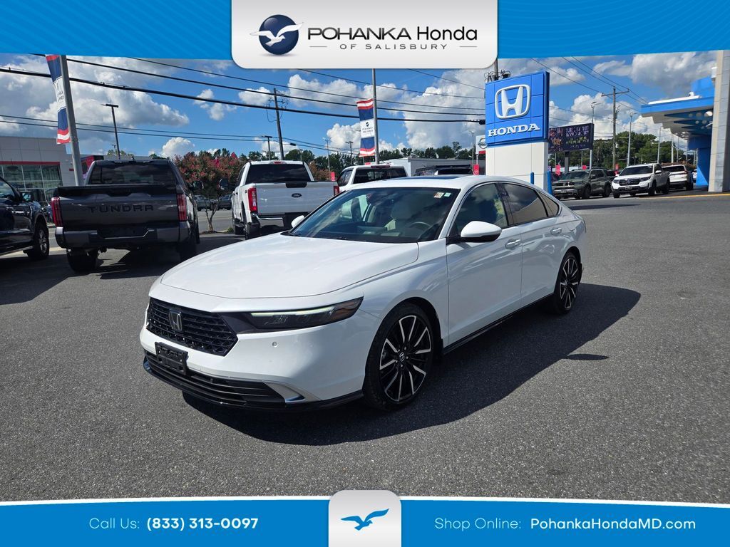 2025 Honda Accord Hybrid Touring — photo 1 of 13
