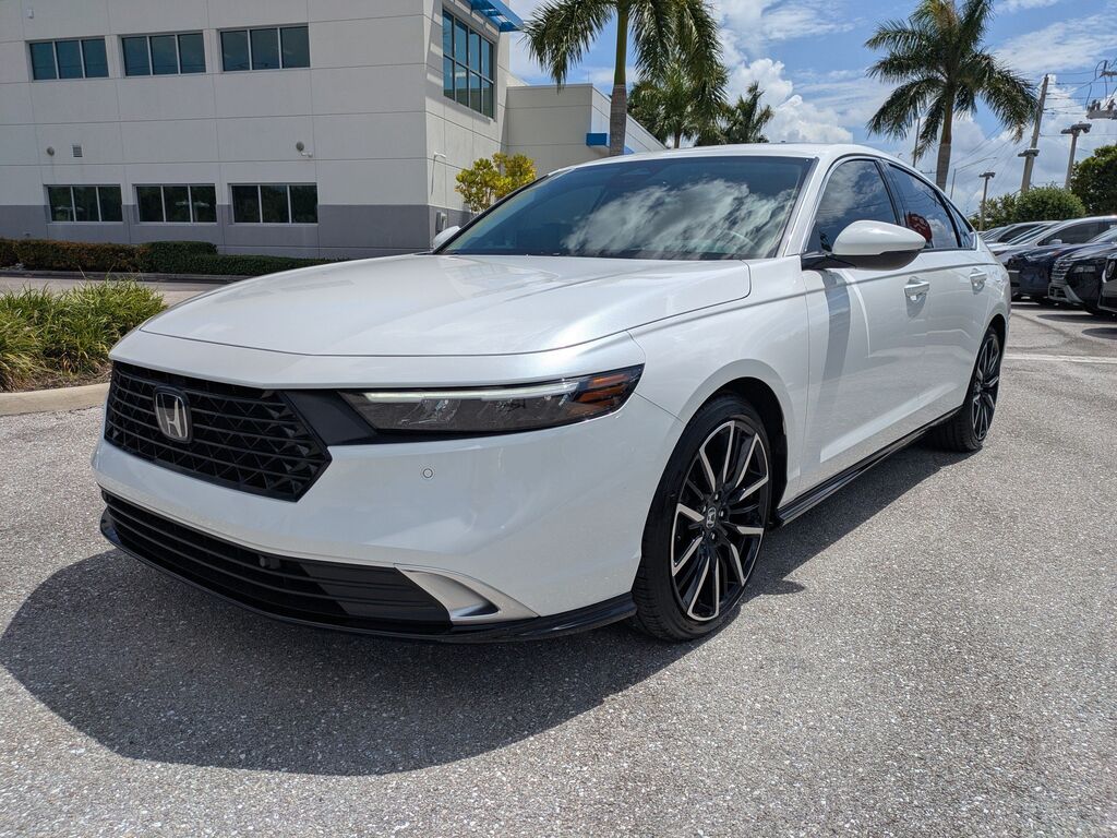 2026 Honda Accord Hybrid Touring Hybrid — photo 1 of 7