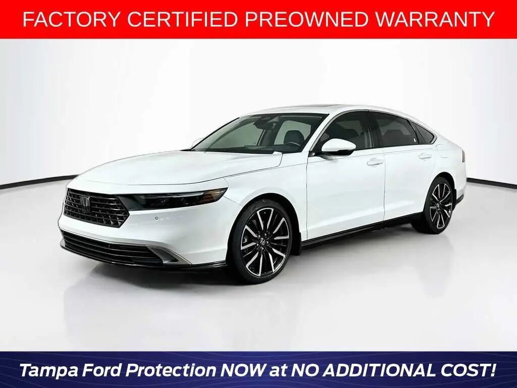 2024 Honda Accord Hybrid Touring — photo 1 of 13