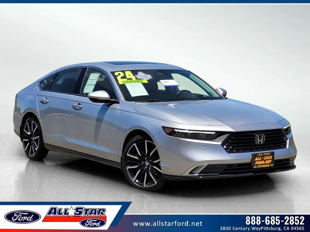 2024 Honda Accord Hybrid Touring — photo 1 of 13