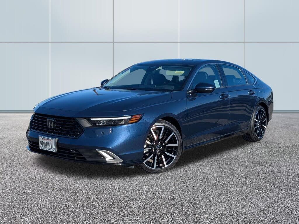 2024 Honda Accord Hybrid Touring — photo 1 of 1
