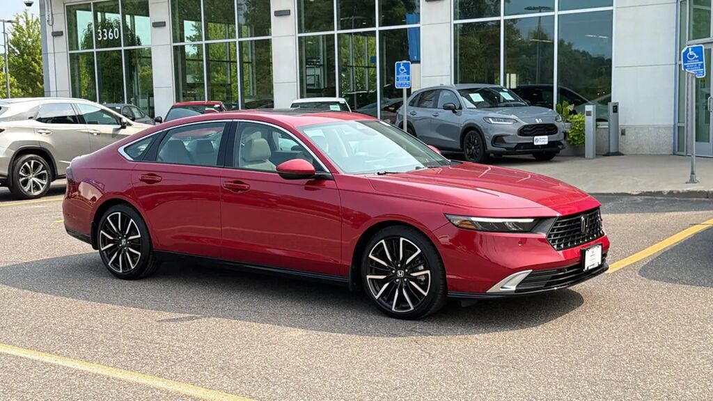 2025 Honda Accord Hybrid Touring — photo 1 of 1