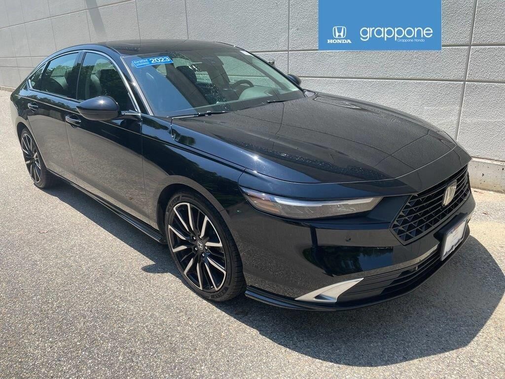 2023 Honda Accord Hybrid Touring — photo 1 of 26