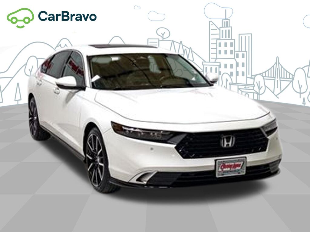 2023 Honda Accord Hybrid Touring — photo 1 of 7